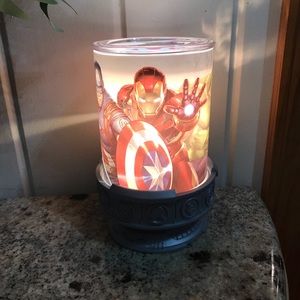 New Marvel Superheroes Scentsy Warmer 
bright nightlight gift idea home decor